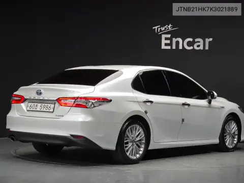 Camry (Xv70) 2.5 Xle Hybrid VIN JTNB21HK7K3021889 фото 2
