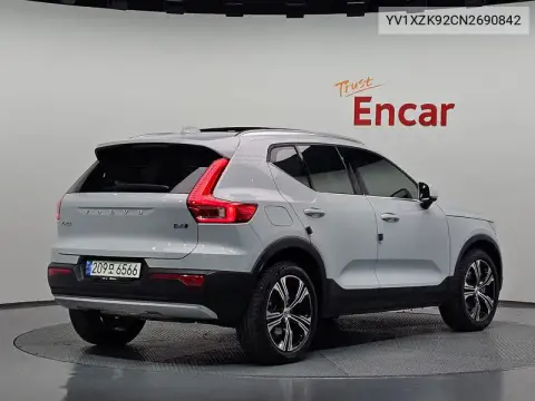 Xc40 B4 Inscription VIN YV1XZK92CN2690842 фото 2