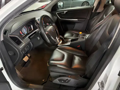 Xc60 D3 1St Generation VIN YV1DZARBDG2846269 фото 4