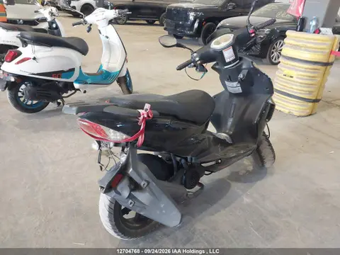 2021 Adly Scooter VIN RFLDA0518MA003694 фото 4