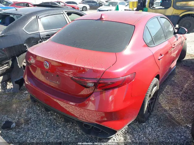 ZARFAEAV0H7553013 — 2017 Alfa Romeo Giulia Quadrifoglio Quadrifoglio, фото 4 с аукциона IAAI 30.09.2026, Передняя часть