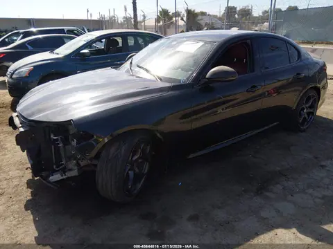 2017 Alfa Romeo Giulia Ti Rwd VIN ZARFAECNXH7549922 фото 2