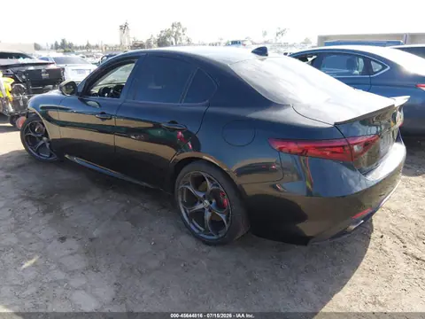 2017 Alfa Romeo Giulia Ti Rwd VIN ZARFAECNXH7549922 фото 3