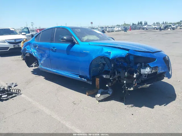 2022 Alfa Romeo Giulia Veloce Awd VIN ZARFANBN7N7660117 фото 1