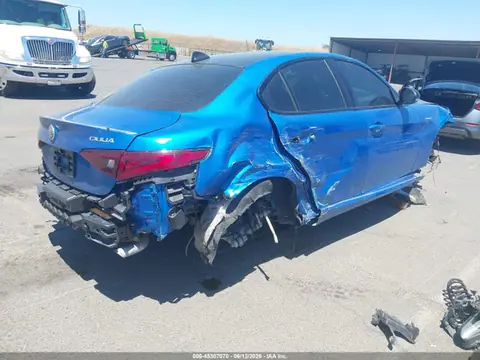 2022 Alfa Romeo Giulia Veloce Awd VIN ZARFANBN7N7660117 фото 4