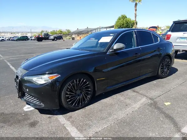 ZARFAECNXH7539343 — 2017 Alfa Romeo Giulia, фото 2 с аукциона IAAI, Передняя часть