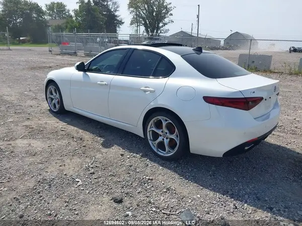 ZARFAEEN7J7580435 — 2018 Alfa Romeo Giulia, фото 3 с аукциона IAAI 29.09.2026, Передняя часть