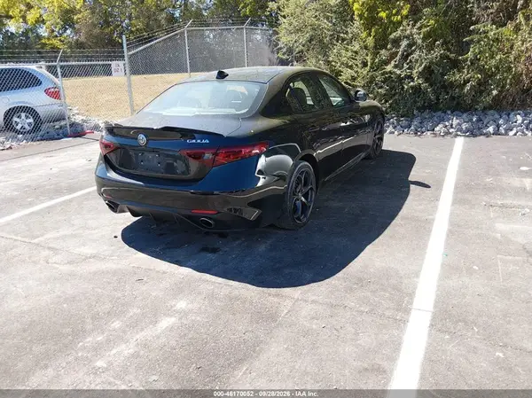 ZARFAECN9J7567043 — 2018 Alfa Romeo Giulia, фото 4 с аукциона IAAI, Передняя часть