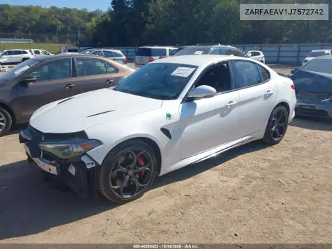 ZARFAEAV1J7572742 — 2018 Alfa Romeo Giulia, фото 3 с аукциона IAAI, Передняя часть