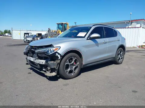 2018 Alfa Romeo Stelvio Sport Awd VIN ZASFAKPN7J7B75169 фото 2