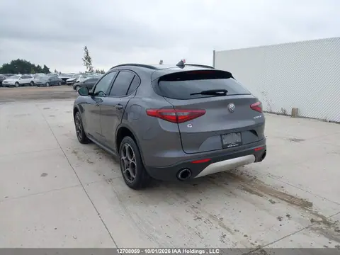 2018 Alfa Romeo Stelvio VIN ZASFAKPN5J7B93024 фото 3