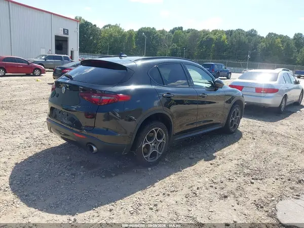 ZASPAJAN8M7D11966 — 2021 Alfa Romeo Stelvio, фото 4 с аукциона IAAI 01.10.2026, Естественный износ