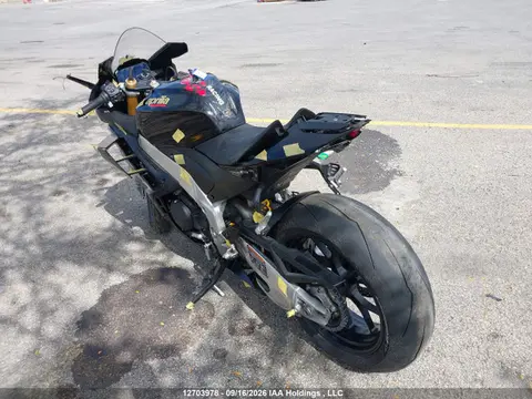 2022 Aprilia Rsv4 1100 Factory VIN ZD4KYUB0XNS000447 фото 3