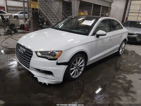 2015 Audi A3 2.0t Premium VIN WAUEFGFF2F1133934 фото 2