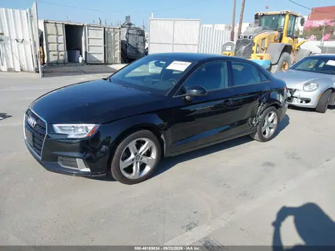 2017 Audi A3 2.0t Premium VIN WAUAUGFF7H1056906 фото 2