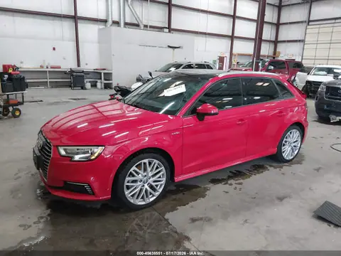 2018 Audi A3 E-tron 1.4t Premium/1.4t Tech Premium VIN WAUUPBFF9JA067824 фото 2