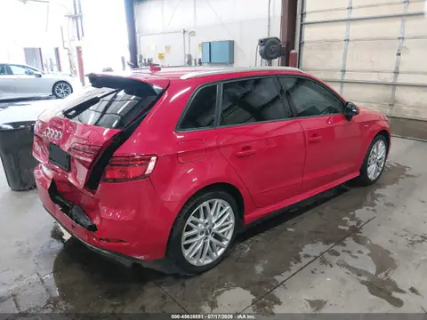 2018 Audi A3 E-tron 1.4t Premium/1.4t Tech Premium VIN WAUUPBFF9JA067824 фото 4