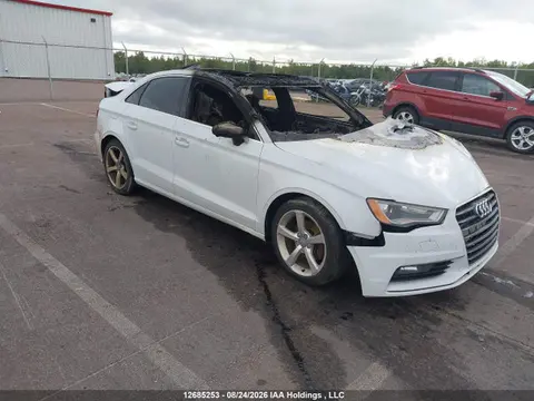 WAUAJRFFXF1097323 — 2015 Audi A3 Premium, Салон (Interior Fire), фото до ремонта