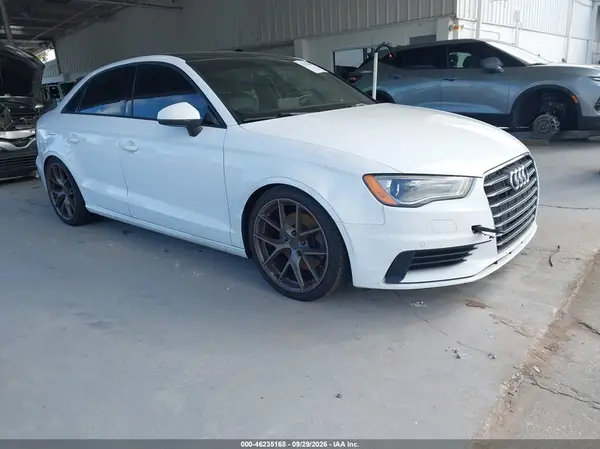 WAUA7GFF1G1005469 — 2016 Audi A3, Повреждение двигателя (Engine Damage), фото до ремонта