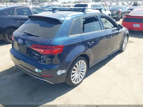 WAUUPBFF5HA091838 — 2017 Audi A3, фото 4 с аукциона IAAI 07.10.2026, Естественный износ