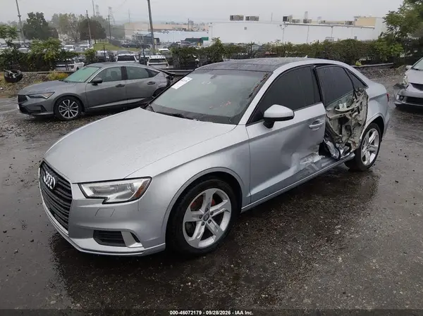 WAUAUGFF6J1036362 — 2018 Audi A3, фото 2 с аукциона IAAI 10.10.2026, Левый бок