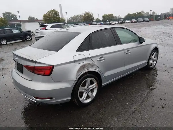 WAUAUGFF6J1036362 — 2018 Audi A3, фото 4 с аукциона IAAI 10.10.2026, Левый бок