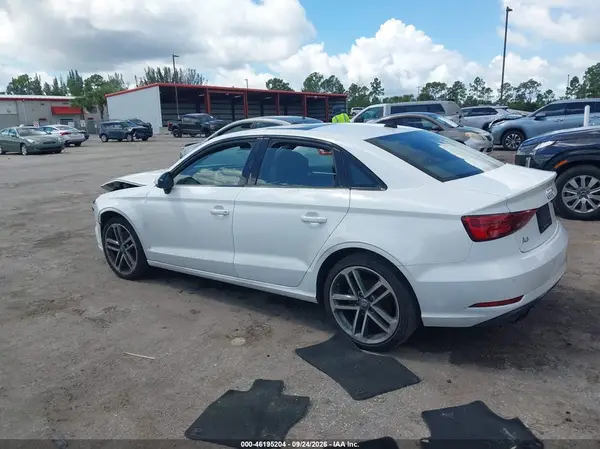 WAUAUGFFXLA103290 — 2020 Audi A3, фото 3 с аукциона IAAI, Передняя часть