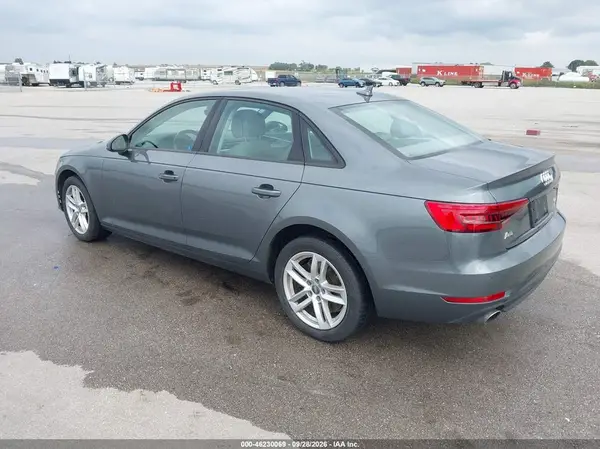 WAUANAF40HN012375 — 2017 Audi A4, фото 3 с аукциона IAAI, Правый бок