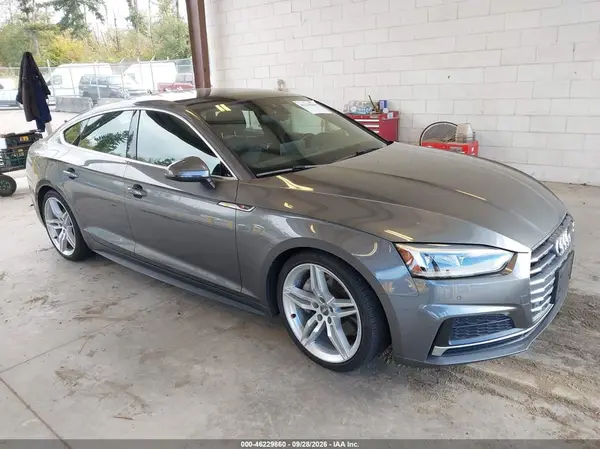 WAUENCF55JA098558 — 2018 Audi A5, Левый бок (Left Side), фото до ремонта
