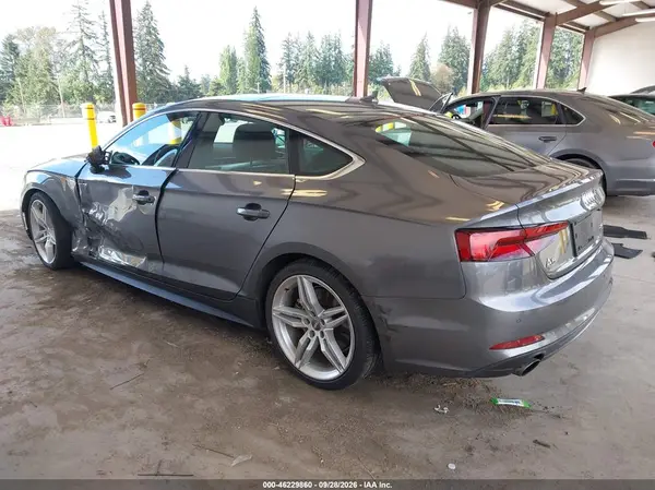 WAUENCF55JA098558 — 2018 Audi A5, фото 3 с аукциона IAAI, Левый бок