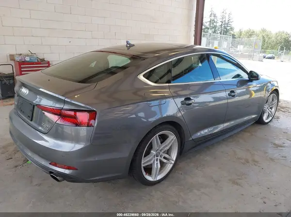 WAUENCF55JA098558 — 2018 Audi A5, фото 4 с аукциона IAAI, Левый бок