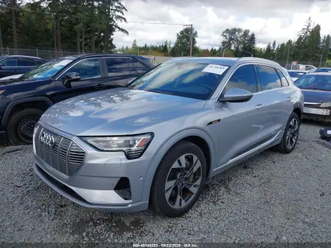 2022 Audi E-tron Premium Plus Quattro VIN WA1LAAGE4NB025832 фото 2