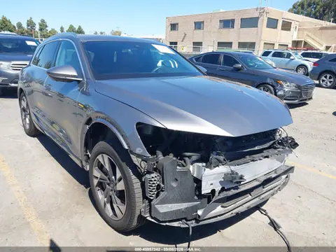 2023 Audi E-tron Premium Plus Quattro VIN WA1LABGE4PB019215 фото 1