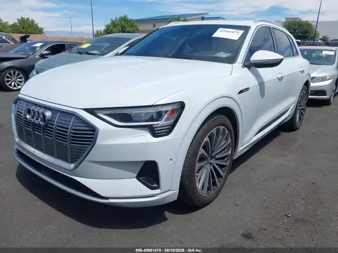 2019 Audi E-tron Premium Plus VIN WA1VABGE7KB009926 фото 2