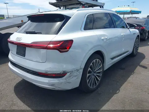 2019 Audi E-tron Premium Plus VIN WA1VABGE7KB009926 фото 4