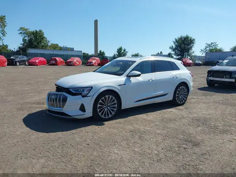2019 Audi E-tron Premium Plus VIN WA1VAAGE3KB006032 фото 2