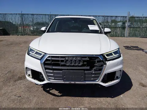 2018 Audi Q5 2.0t Premium/2.0t Tech Premium VIN WA1BNAFY8J2010806 фото 13