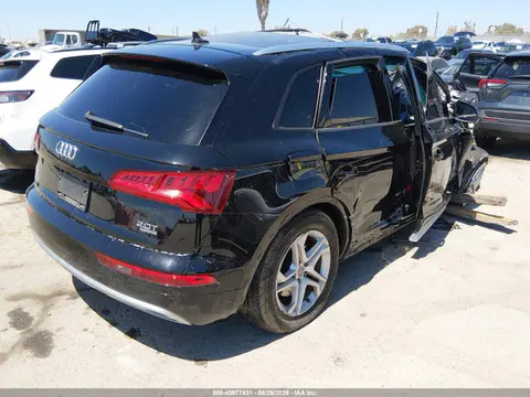 2018 Audi Q5 2.0t Premium/2.0t Tech Premium VIN WA1ANAFY0J2221638 фото 4