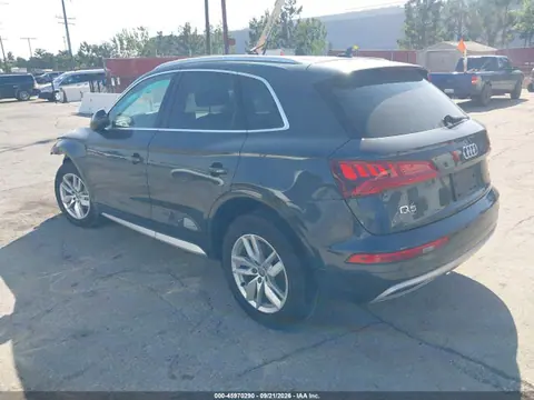 2020 Audi Q5 Premium 45 Tfsi Quattro S Tronic VIN WA1ANAFY2L2038132 фото 3