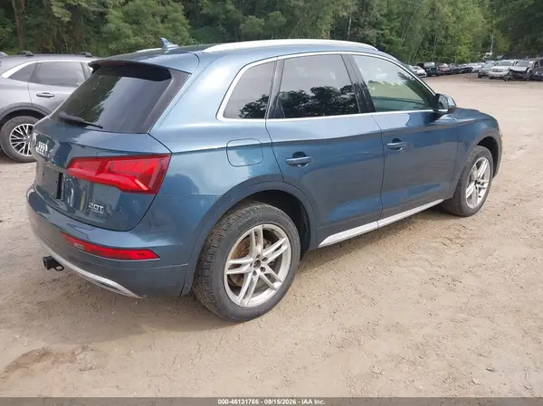 WA1BNAFY4J2101801 — 2018 Audi Q5, фото 4 с аукциона IAAI 14.10.2026, Подтопление пресной водой