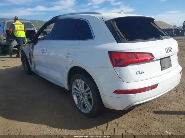 WA1CNAFY1J2005998 — 2018 Audi Q5, фото 3 с аукциона IAAI, Пожар двигателя