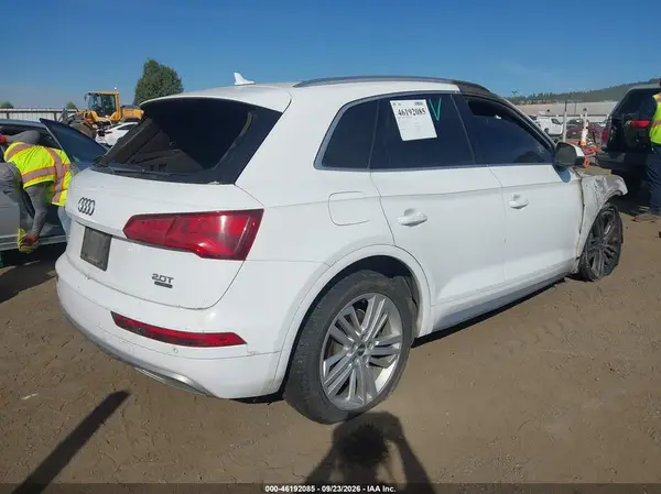 WA1CNAFY1J2005998 — 2018 Audi Q5, фото 4 с аукциона IAAI, Пожар двигателя