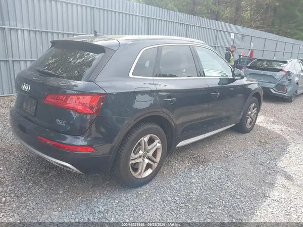 WA1BNAFY6J2153480 — 2018 Audi Q5, фото 4 с аукциона IAAI 08.10.2026, Естественный износ