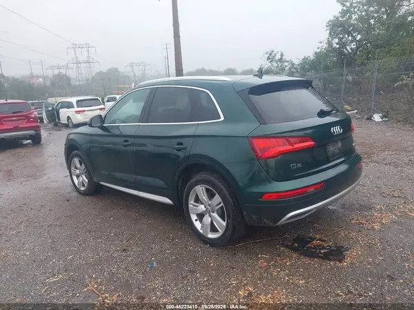 WA1BNAFY6J2132404 — 2018 Audi Q5, фото 3 с аукциона IAAI 09.10.2026, Повреждения со всех сторон