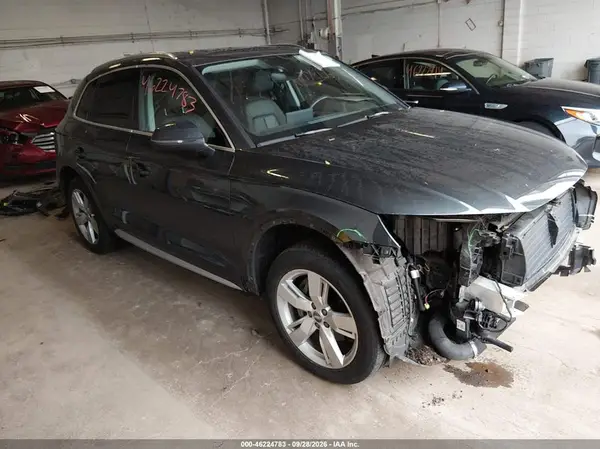WA1BNAFY6J2068512 — 2018 Audi Q5, Передняя часть (Front End), фото до ремонта
