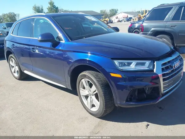 WA1BNAFY7J2050634 — 2018 Audi Q5, Передняя часть слева (Left Front), фото до ремонта