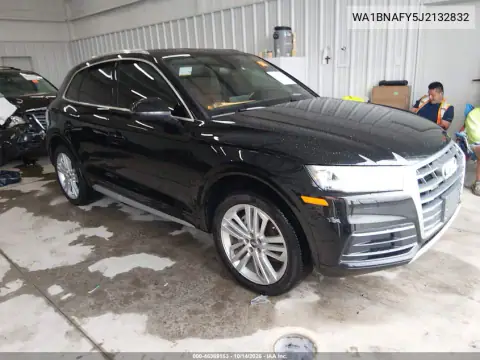 WA1BNAFY5J2132832 — 2018 Audi Q5, Сзади, фото до ремонта
