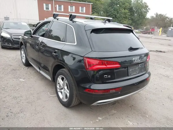 WA1ANAFYXK2118759 — 2019 Audi Q5, фото 3 с аукциона IAAI, LEFT & RIGHT SIDE