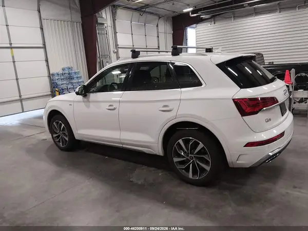 WA1EAAFY4R2070344 — 2024 Audi Q5, фото 3 с аукциона IAAI 06.10.2026, Естественный износ