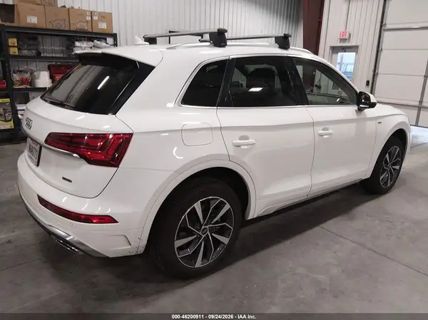 WA1EAAFY4R2070344 — 2024 Audi Q5, фото 4 с аукциона IAAI 06.10.2026, Естественный износ